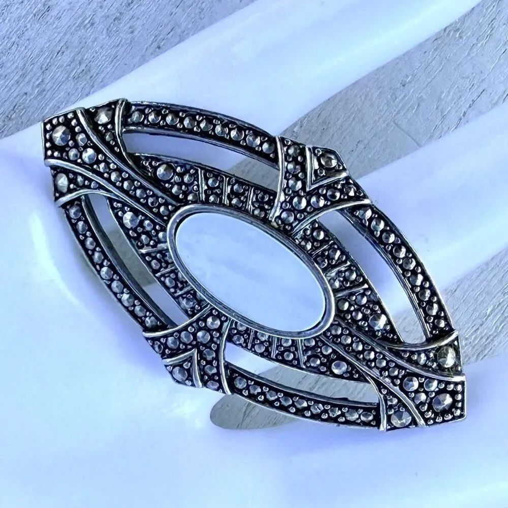 Avon Vintage Mother of Pearl Marcasite Style Brooch Silver Tone Victorian Oval